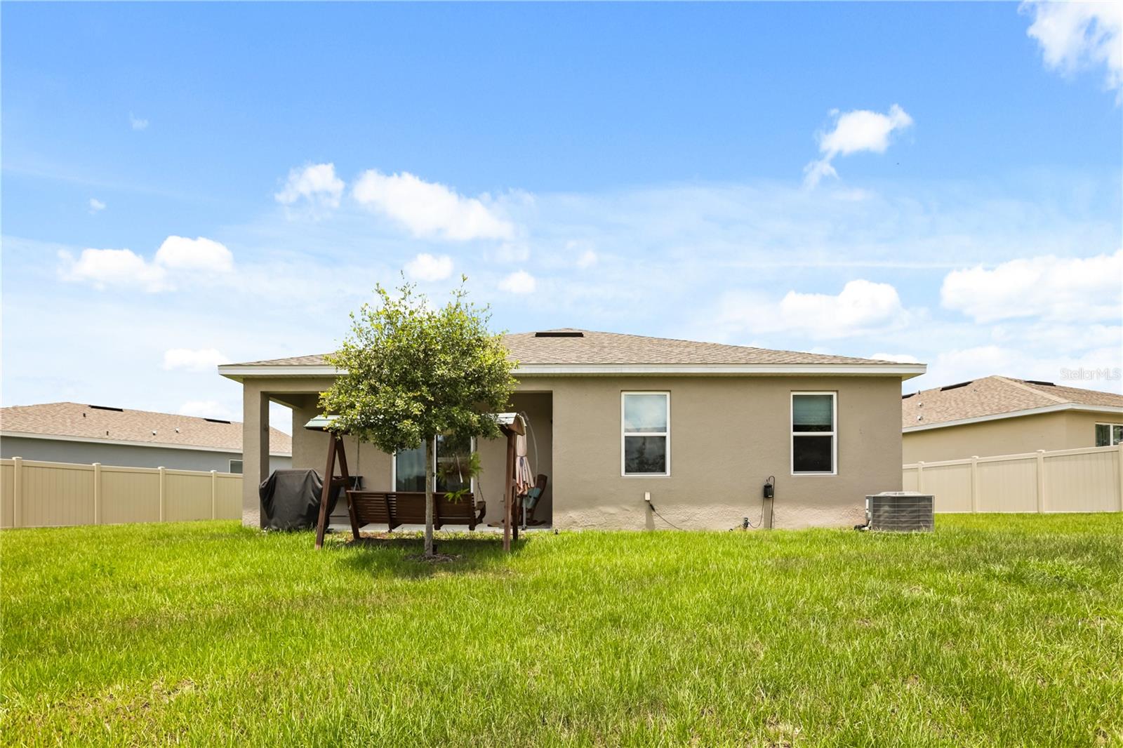 SUNSET LAKES - Residential