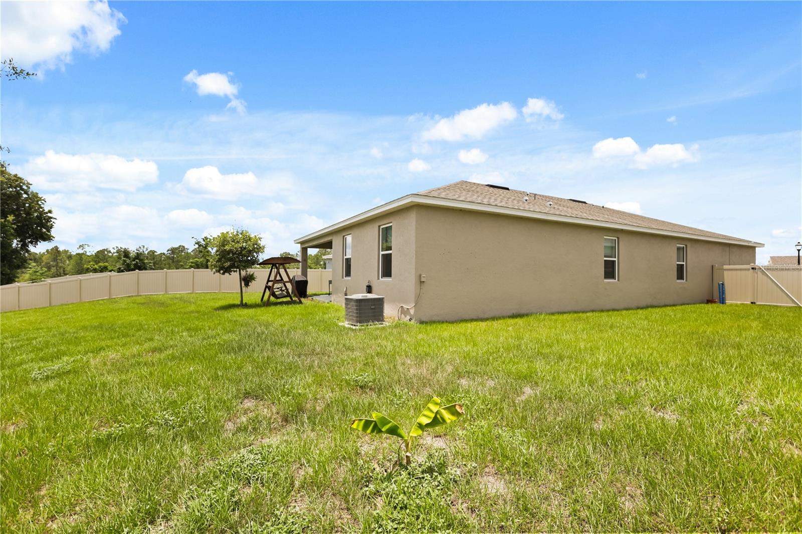 SUNSET LAKES - Residential