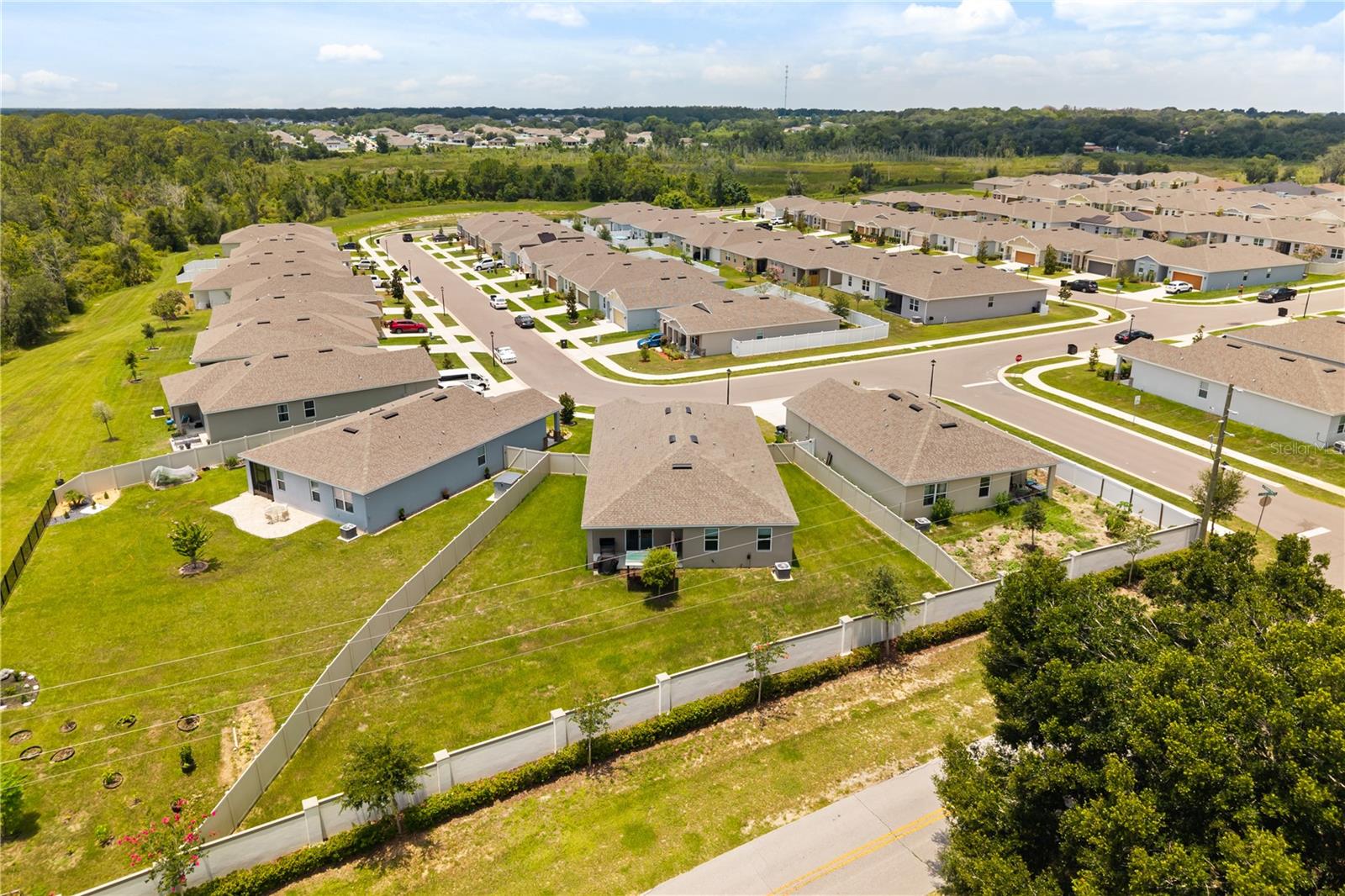 SUNSET LAKES - Residential