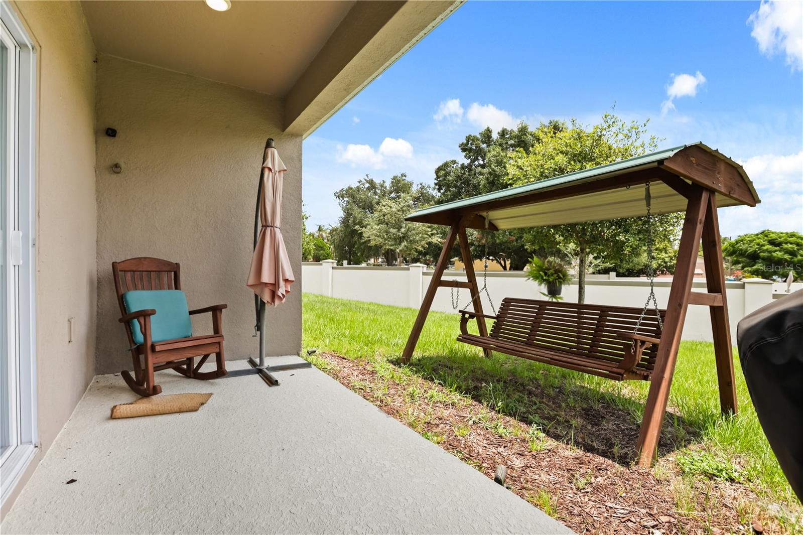 SUNSET LAKES - Residential