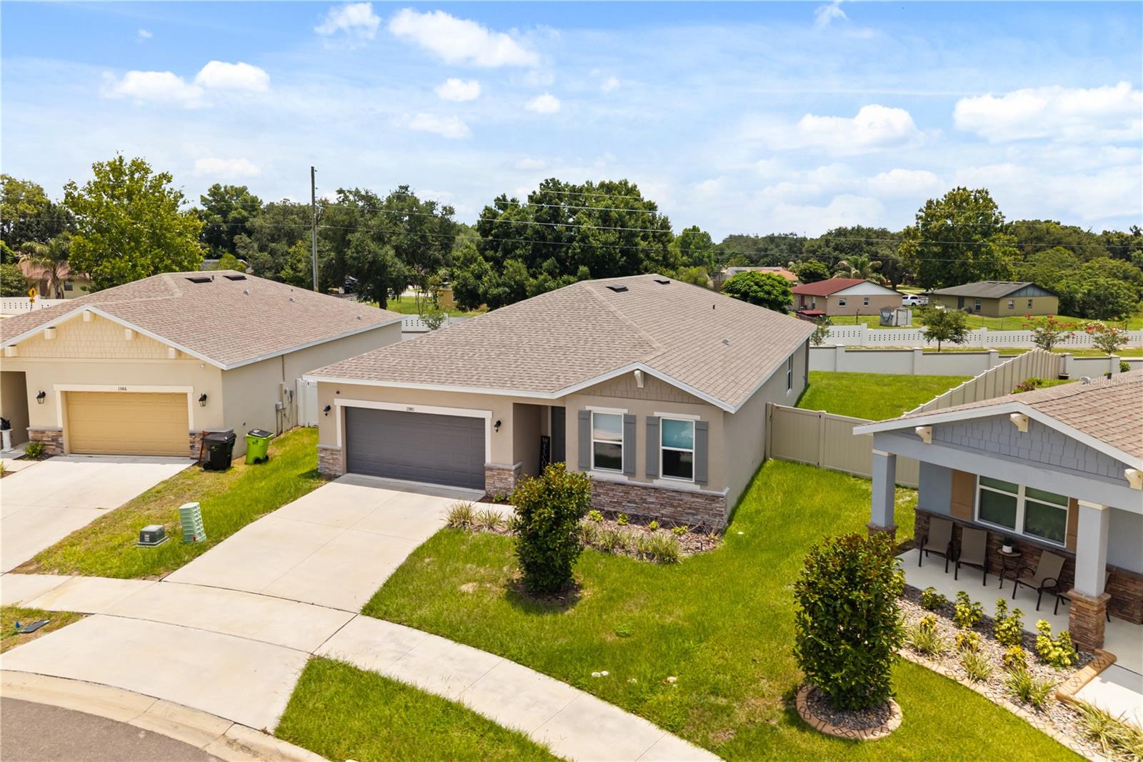 SUNSET LAKES - Residential