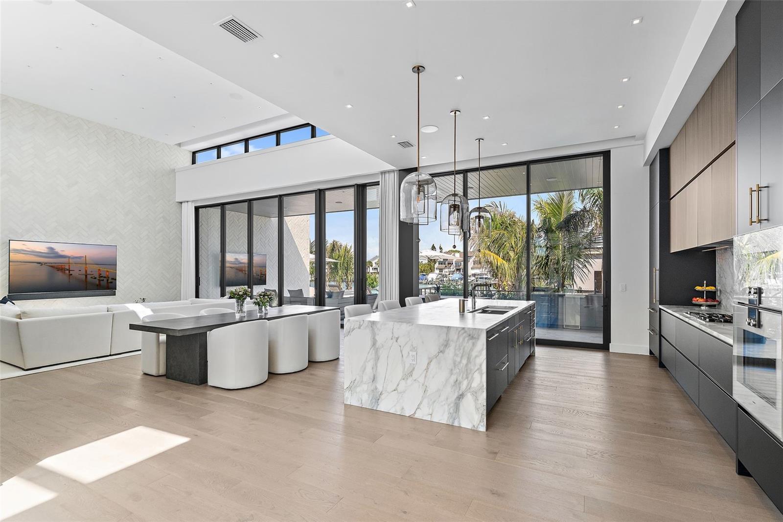TIERRA VERDE UNIT 1 4TH REP - Residential