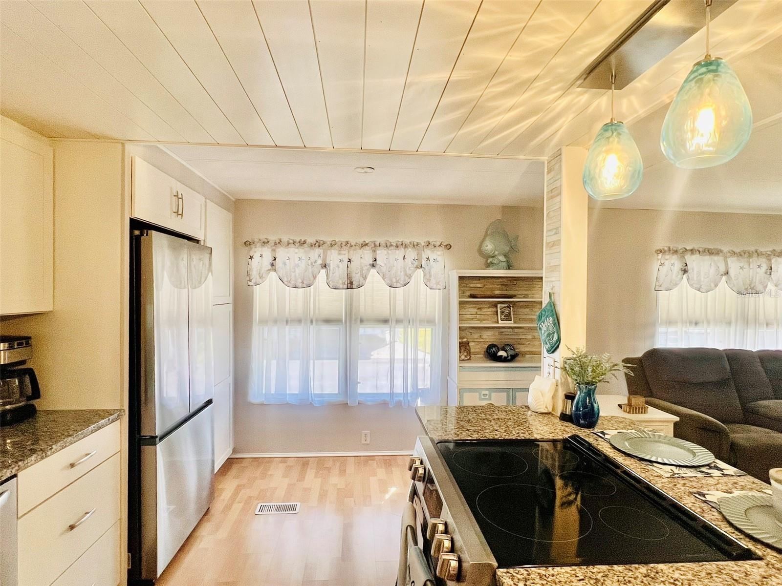 VENETIAN ESTATES - Residential