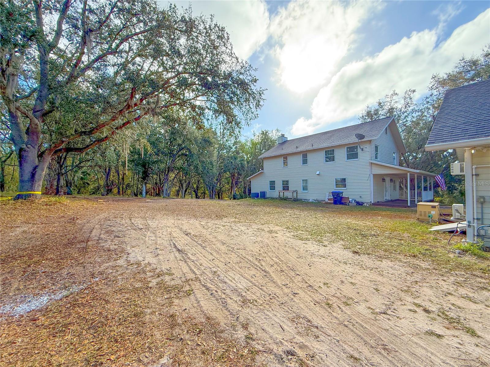 LAKE AVALON GROVES - Residential