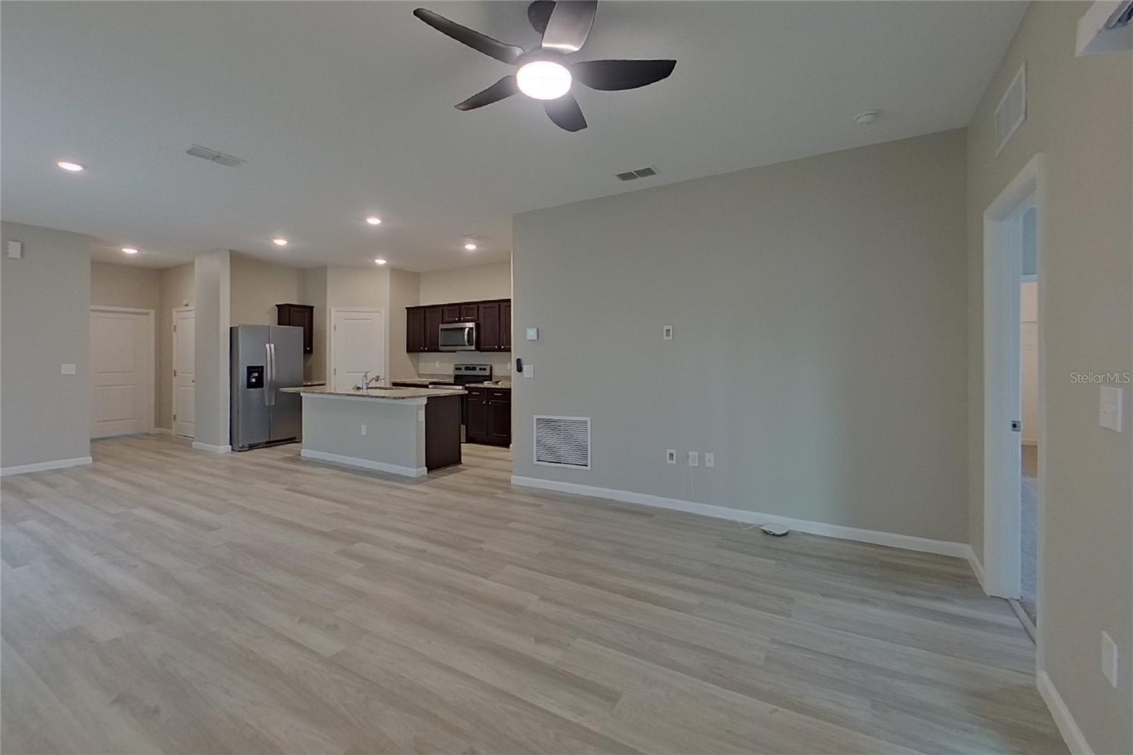CHERRY LAKE LNDG PH 2 - Residential Lease