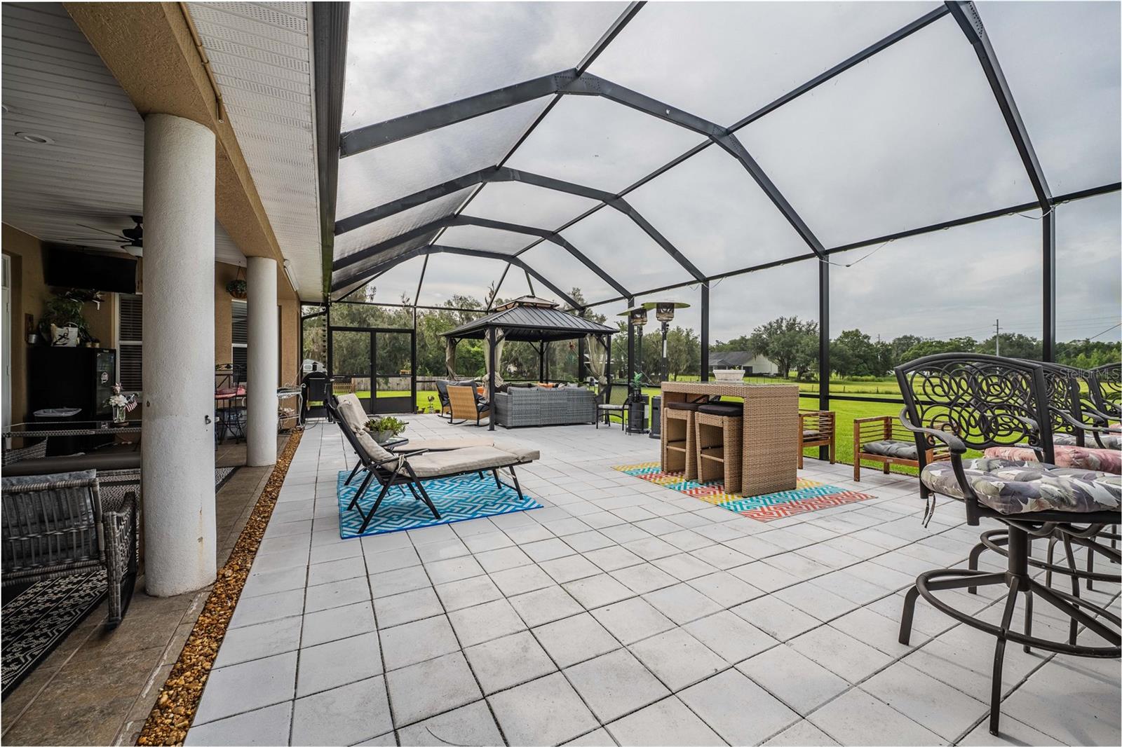 SHADY HAMMOCK - Residential