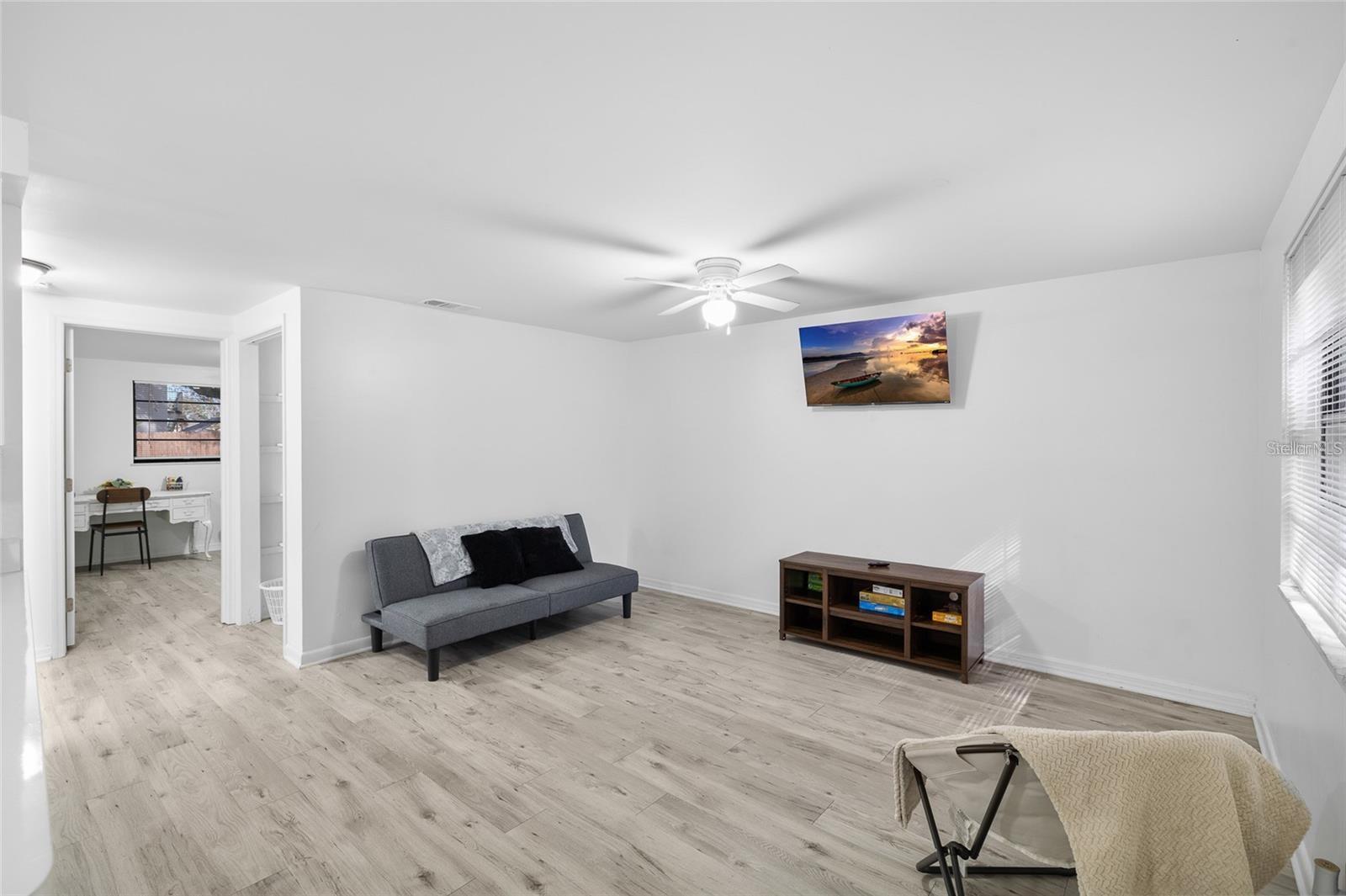 BYARS REVISION OF SUNNYLAND AC - Residential Lease