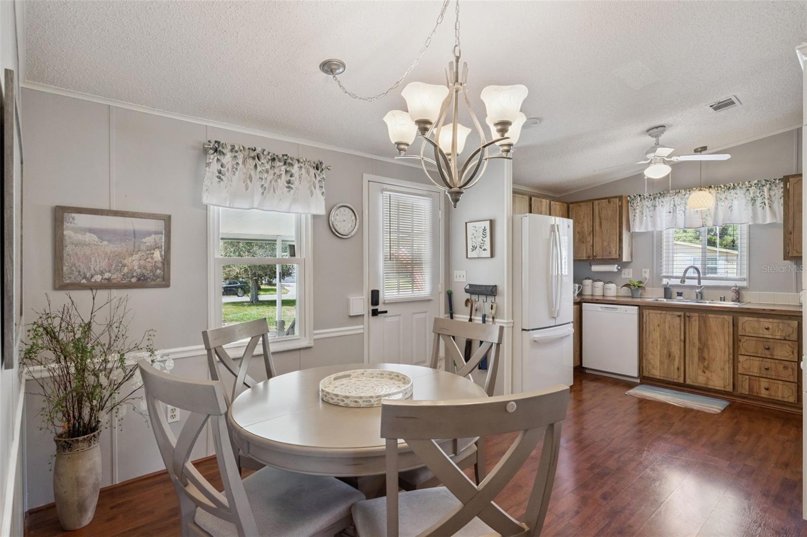 LADY LAKE ORANGE BLOSSOM GARDENS UNIT 08 - Residential