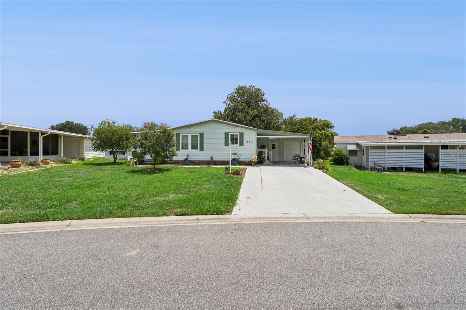 LADY LAKE ORANGE BLOSSOM GARDENS UNIT 08 - Residential