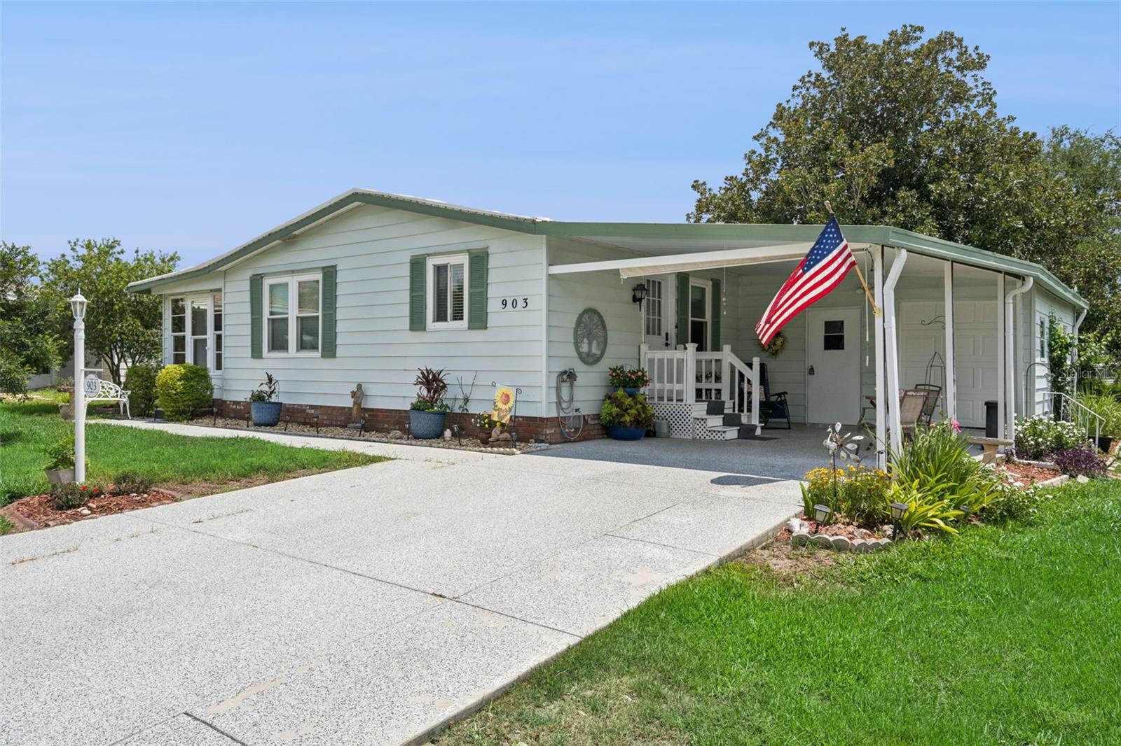 LADY LAKE ORANGE BLOSSOM GARDENS UNIT 08 - Residential