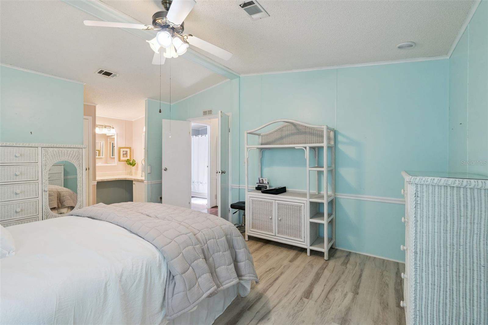 LADY LAKE ORANGE BLOSSOM GARDENS UNIT 08 - Residential
