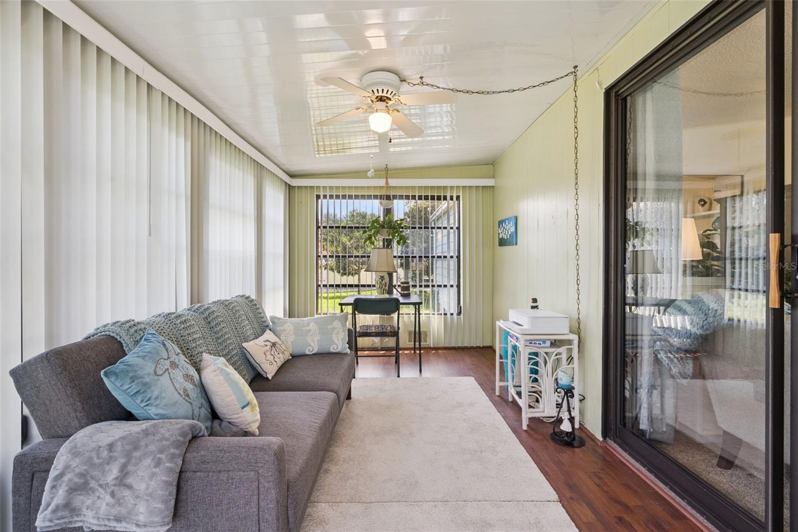 LADY LAKE ORANGE BLOSSOM GARDENS UNIT 08 - Residential