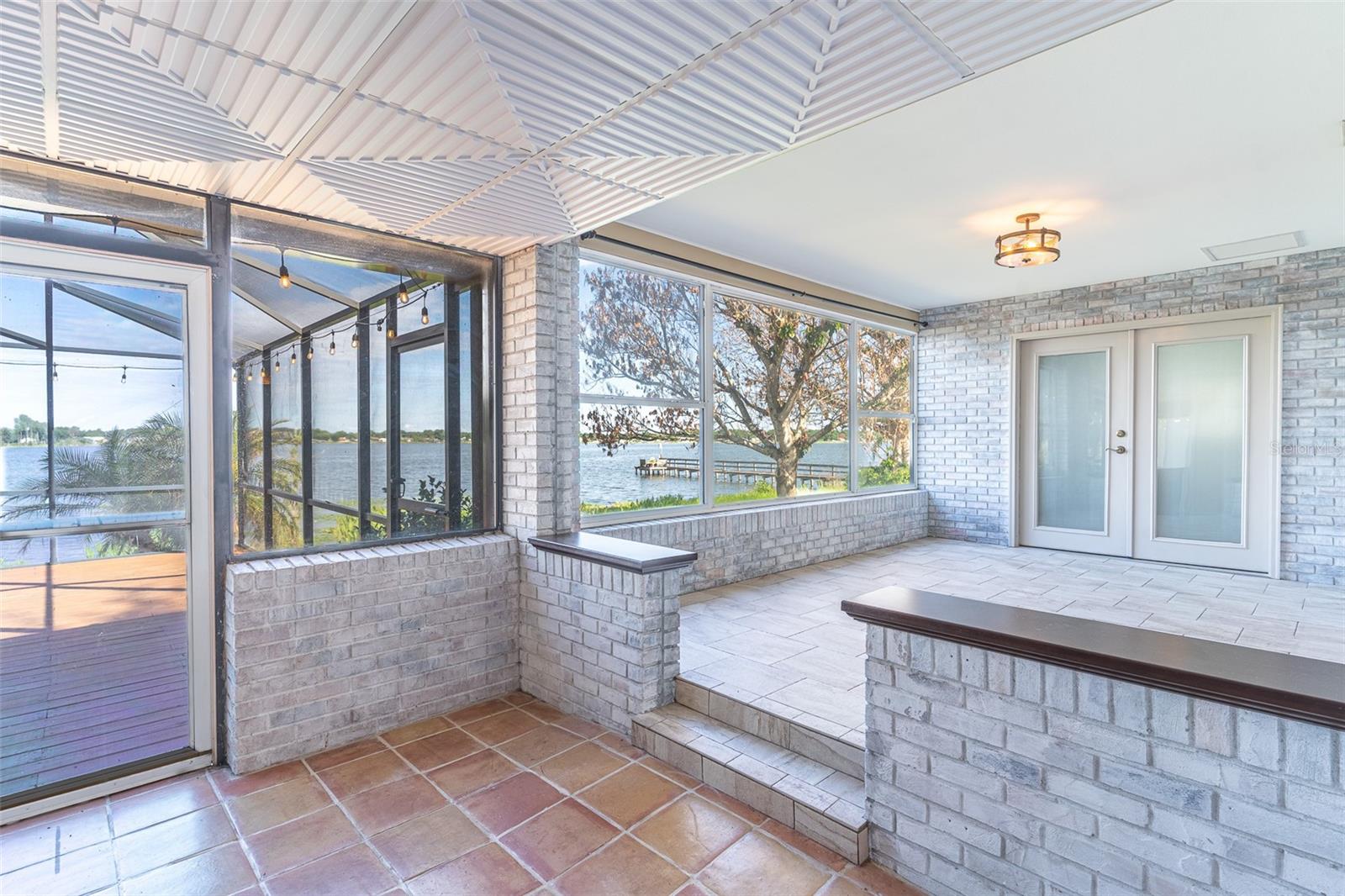 EAGLE TERRACE - Residential