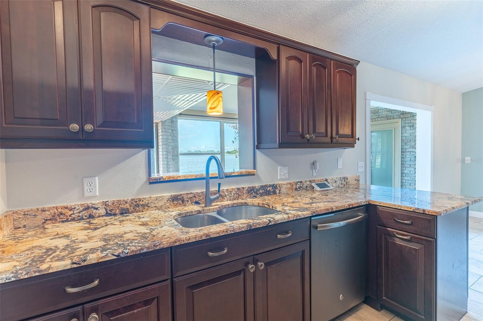 EAGLE TERRACE - Residential