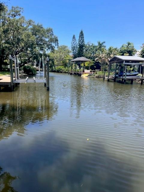 You can not find another waterfront lot in South Tampa for less! Direct access to the bay with no bridges! Cleared level lot, without tree issues...72 ft front, 66 feet on water, depth 126/133 fee.  Ready for new construction with ample space for a home of 5000 sq ft or more, wth 3 garage and still space for pool/spa and greenspace.
