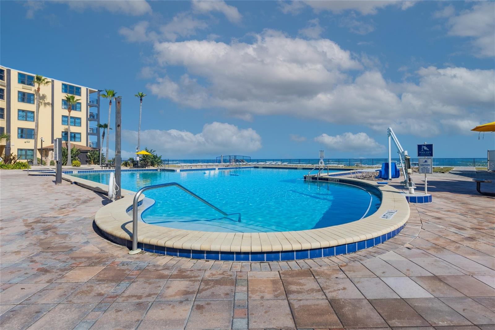 HAWAIIAN INN LC - Residential