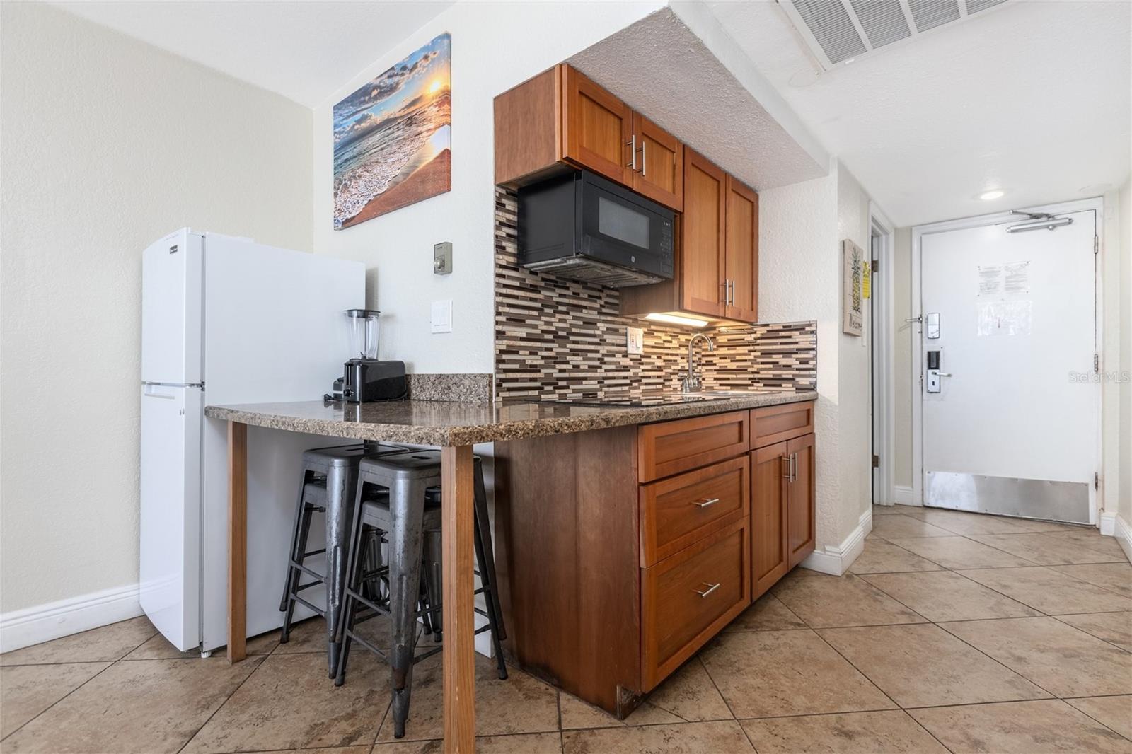 HAWAIIAN INN LC - Residential