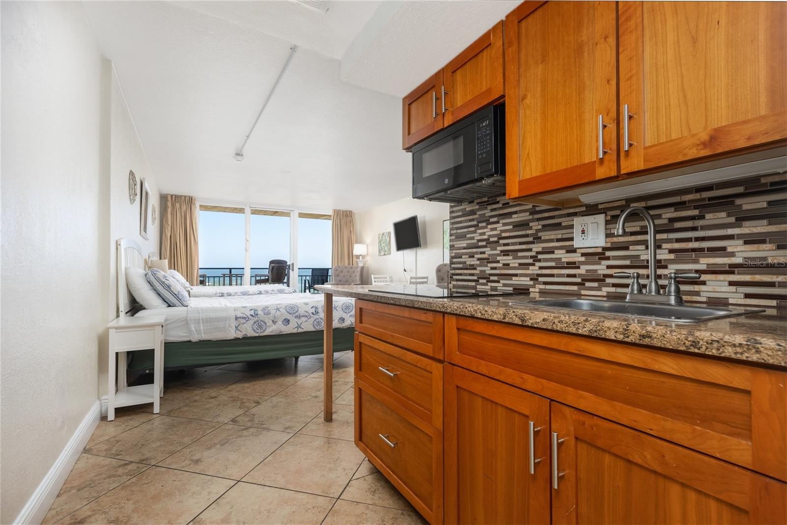 HAWAIIAN INN LC - Residential