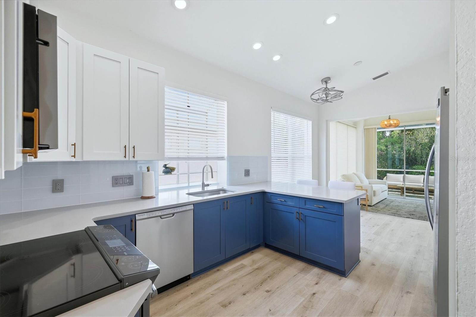 UNIVERSITY PARK COUNTRY CLUB - Residential