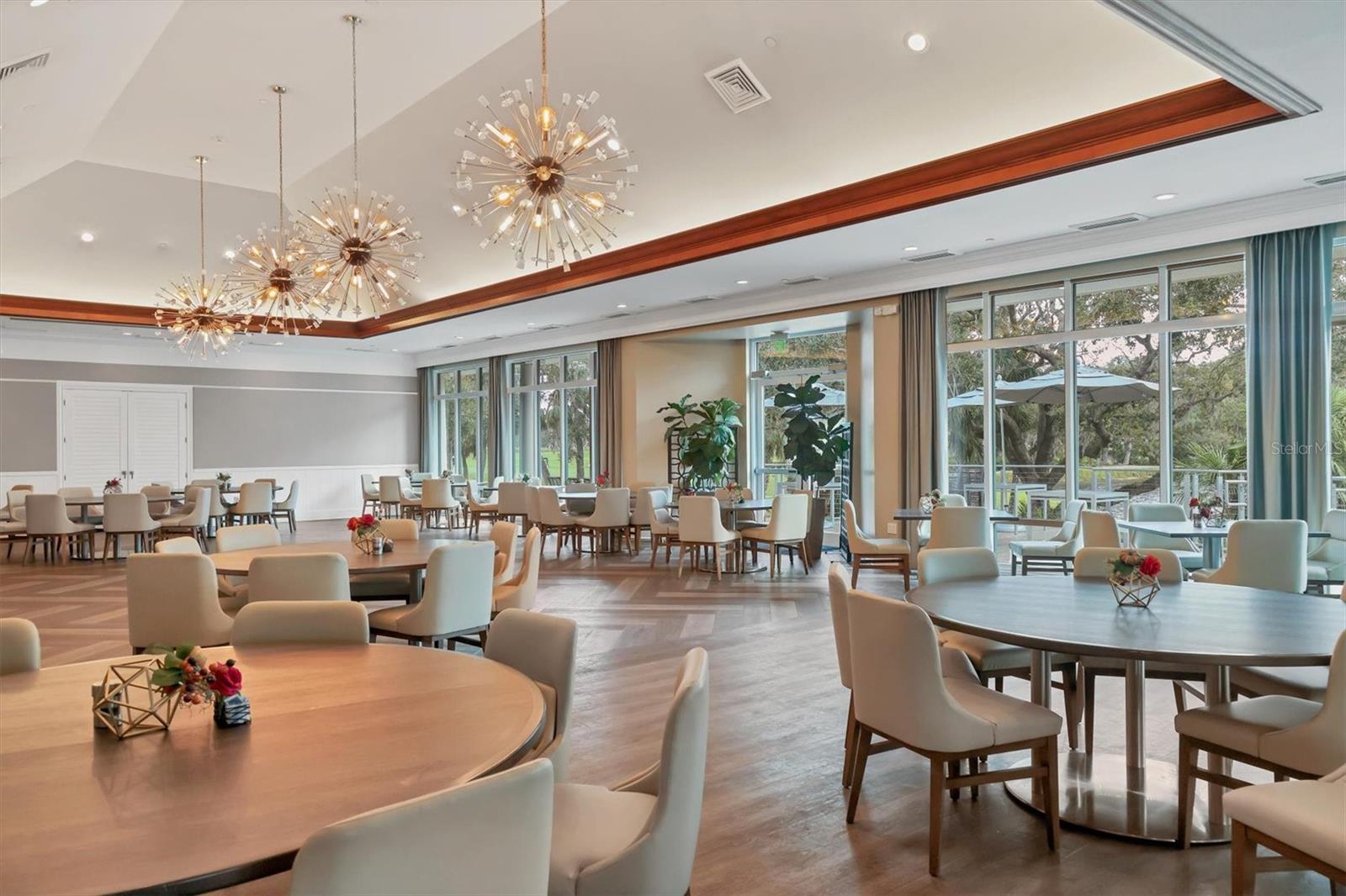 UNIVERSITY PARK COUNTRY CLUB - Residential