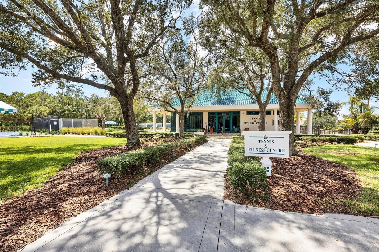 UNIVERSITY PARK COUNTRY CLUB - Residential