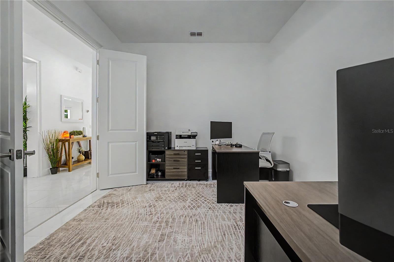 ENCLAVE - Residential