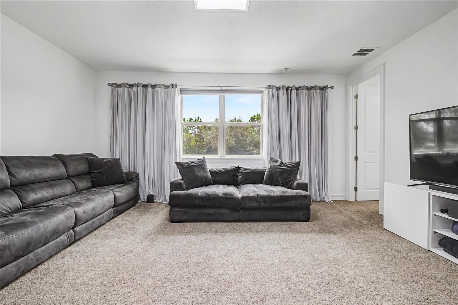 ENCLAVE - Residential