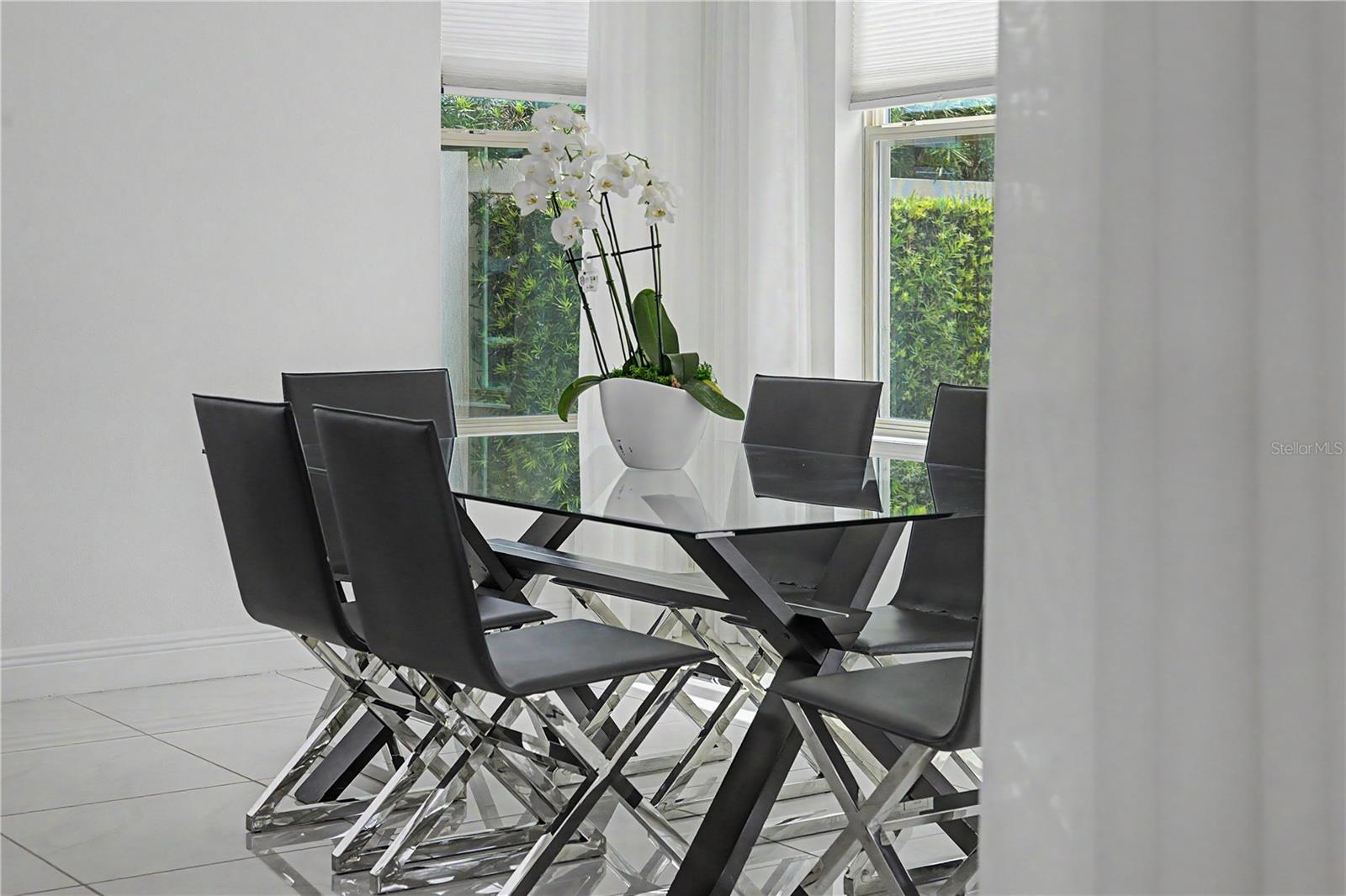 ENCLAVE - Residential