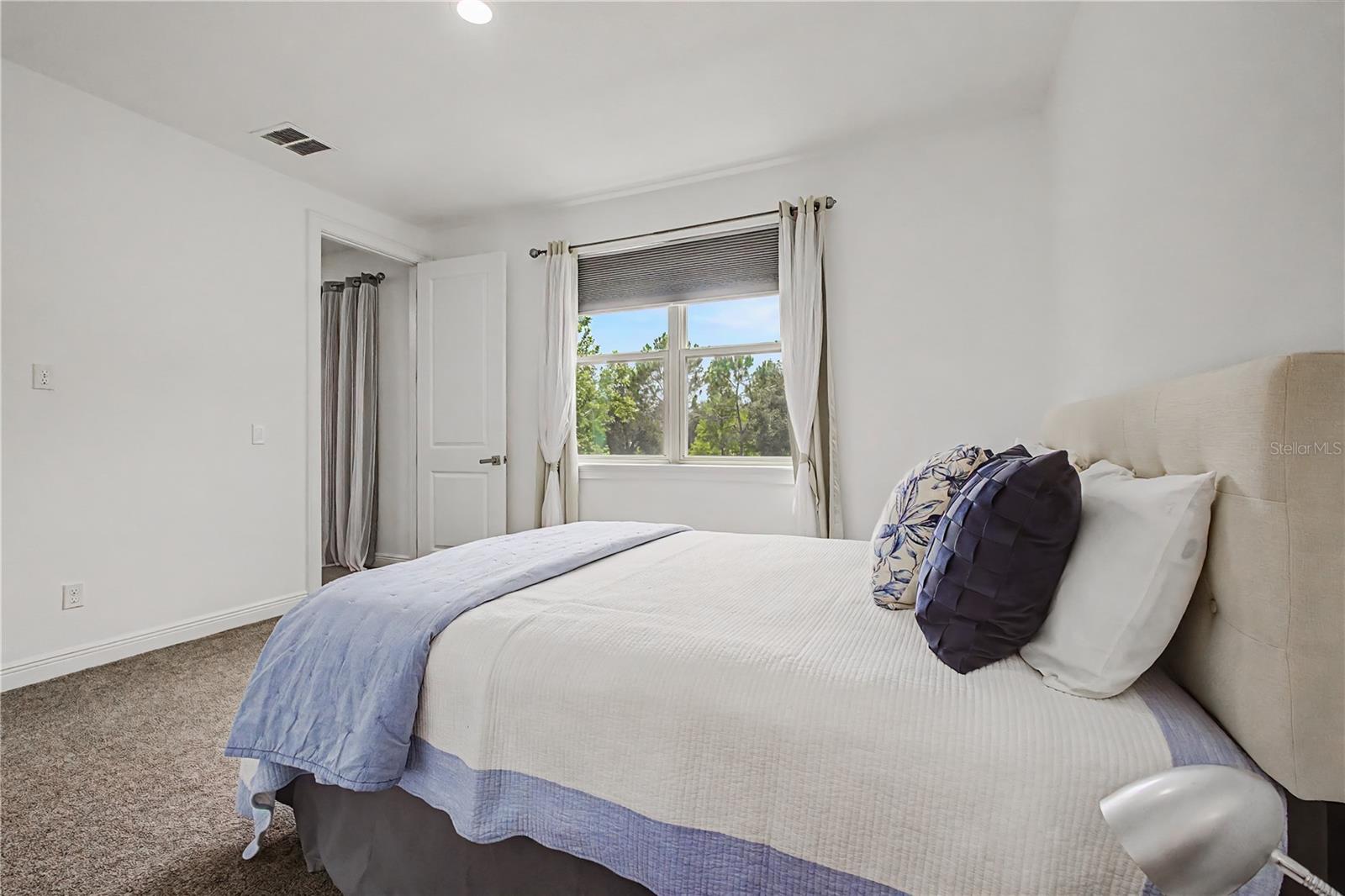 ENCLAVE - Residential