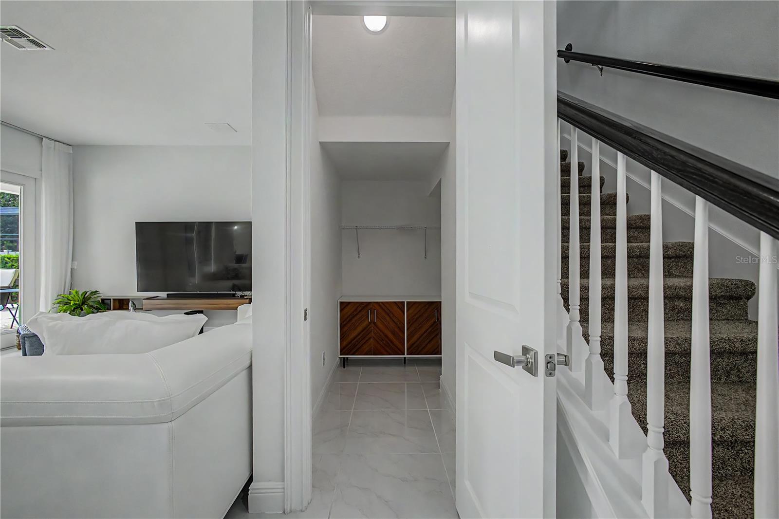 ENCLAVE - Residential