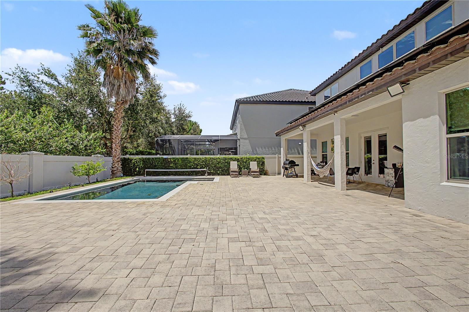 ENCLAVE - Residential