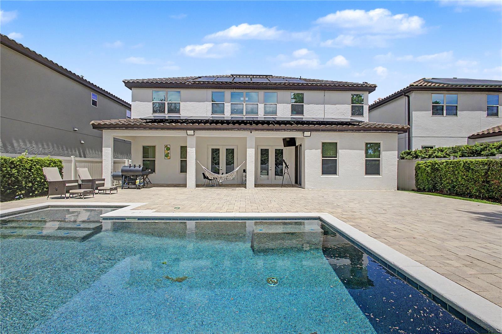 ENCLAVE - Residential