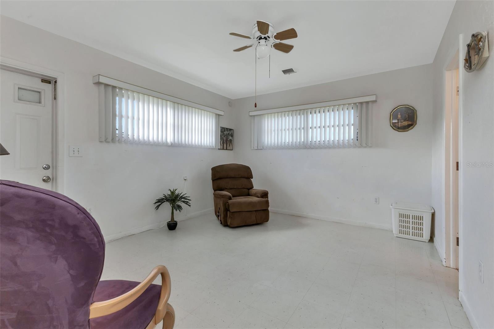 WARM MINERAL SPGS - Residential