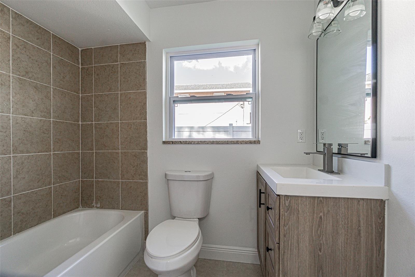 LAKE VILLA SUB - Residential Lease