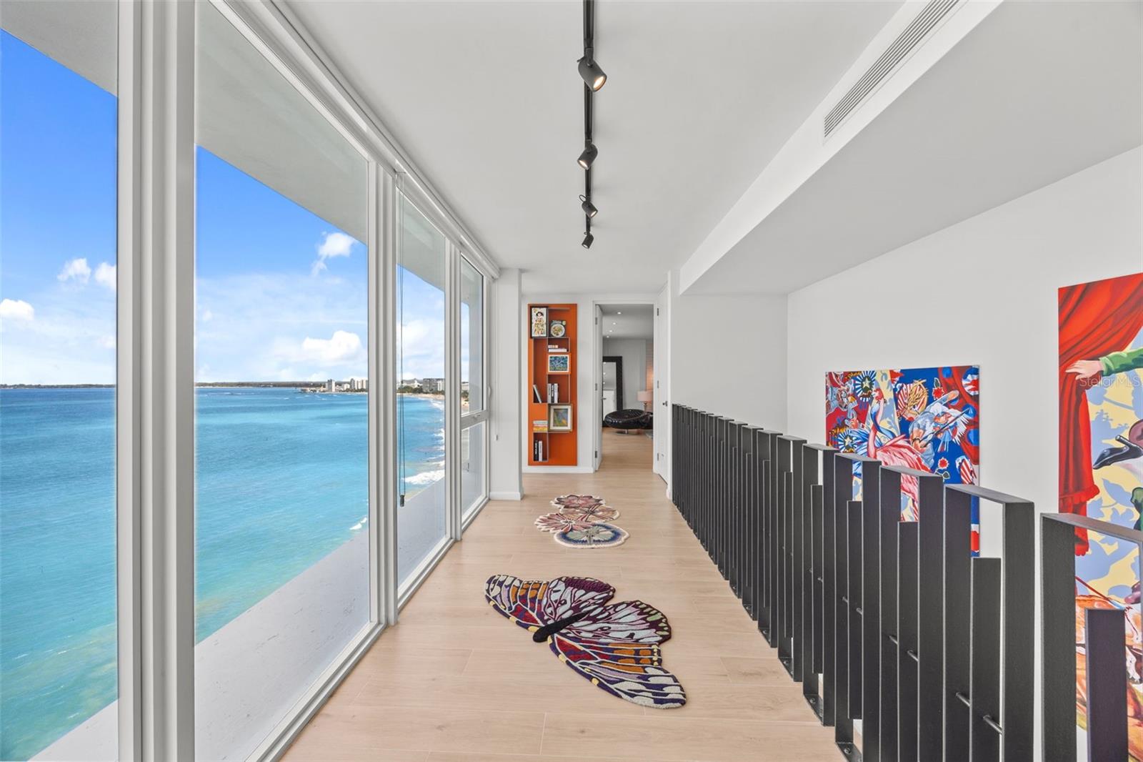 SURFSIDE MANSIONS - Residential