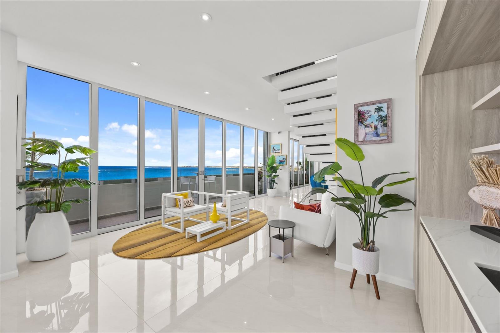 SURFSIDE MANSIONS - Residential