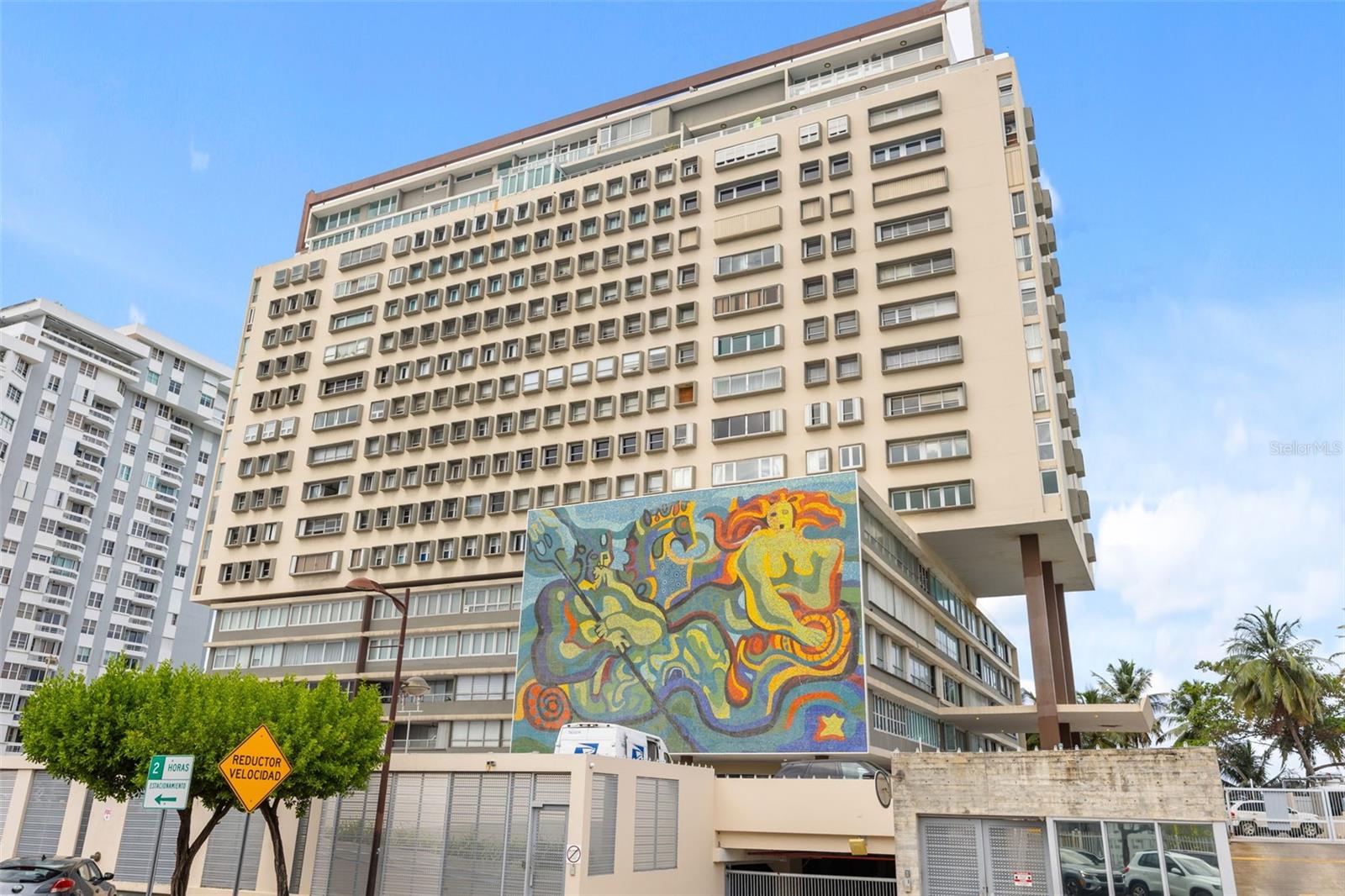 SURFSIDE MANSIONS - Residential