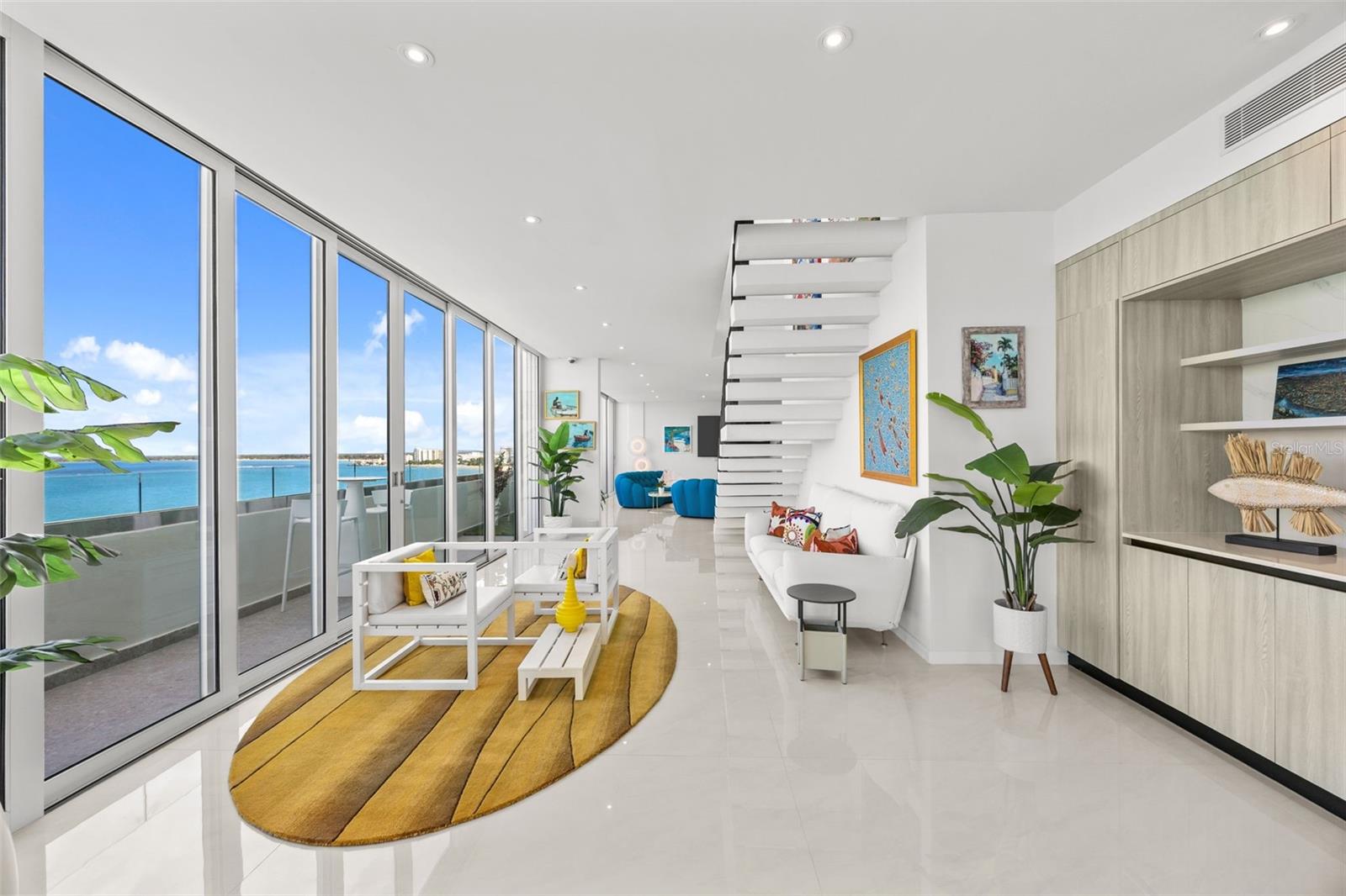 SURFSIDE MANSIONS - Residential