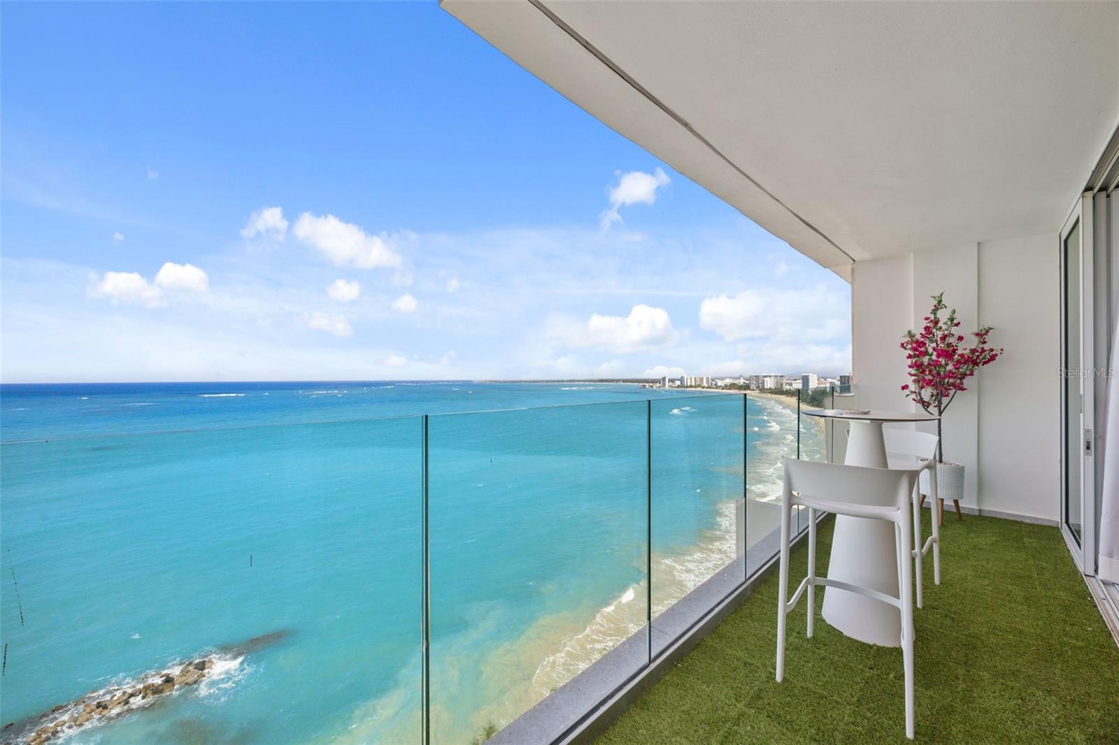 SURFSIDE MANSIONS - Residential