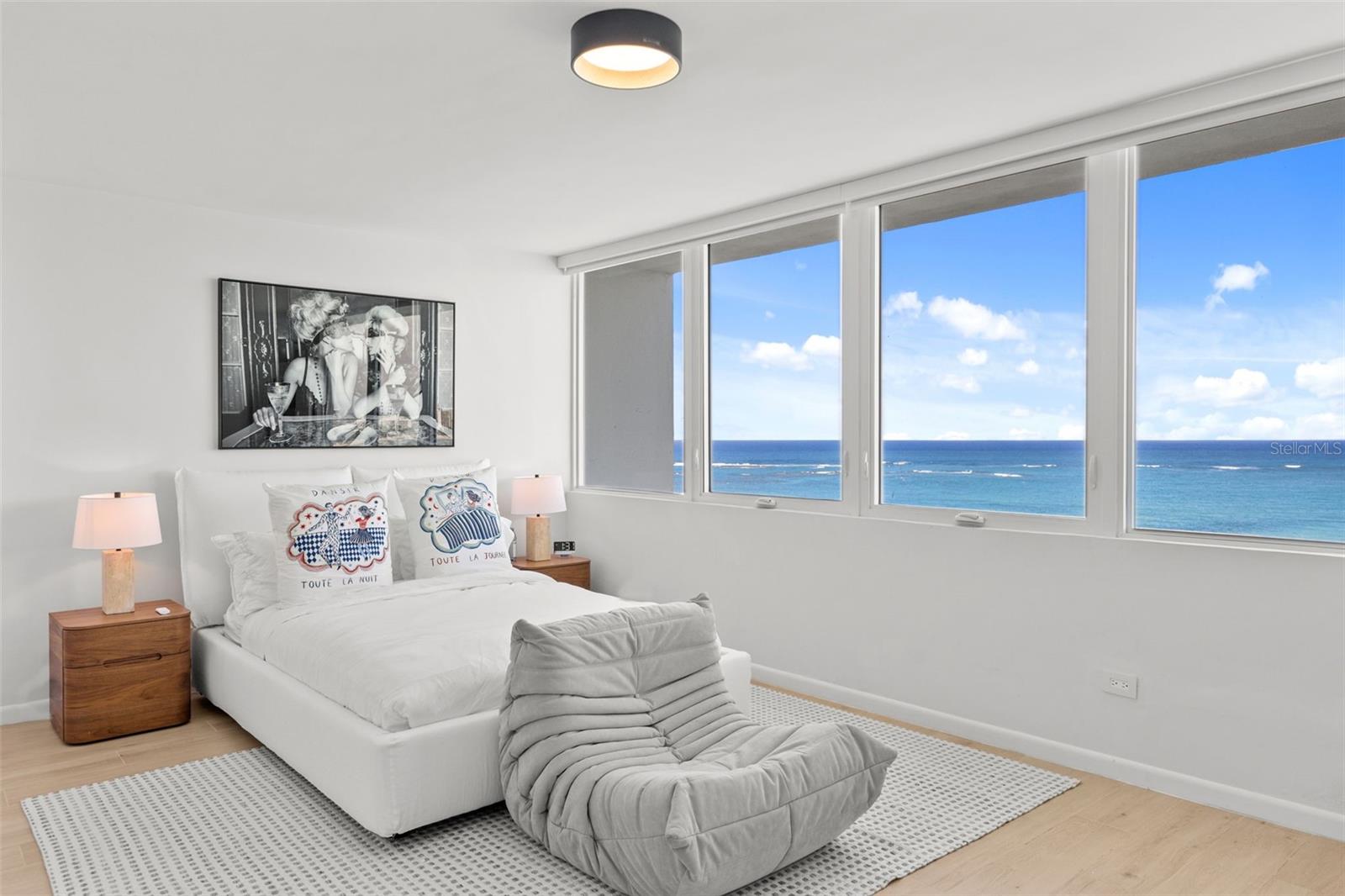 SURFSIDE MANSIONS - Residential