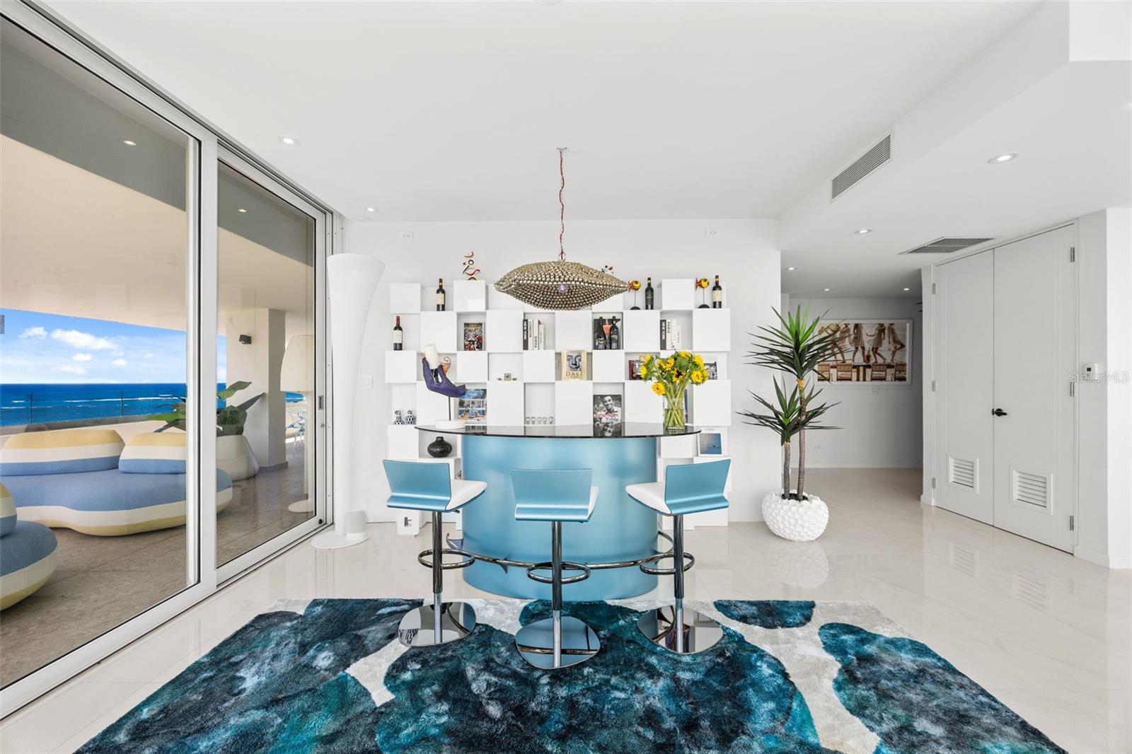 SURFSIDE MANSIONS - Residential
