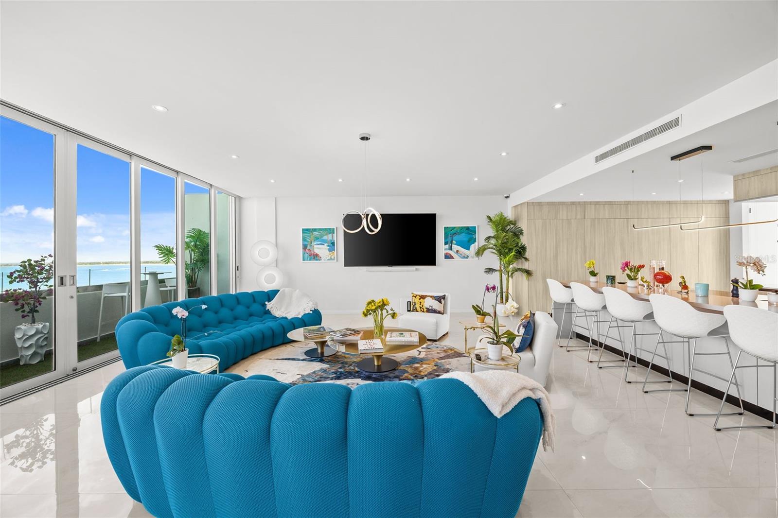 SURFSIDE MANSIONS - Residential