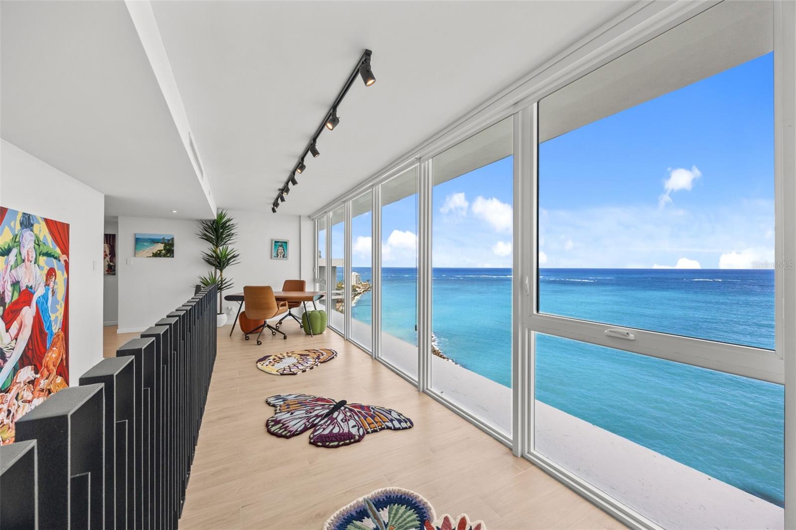 SURFSIDE MANSIONS - Residential