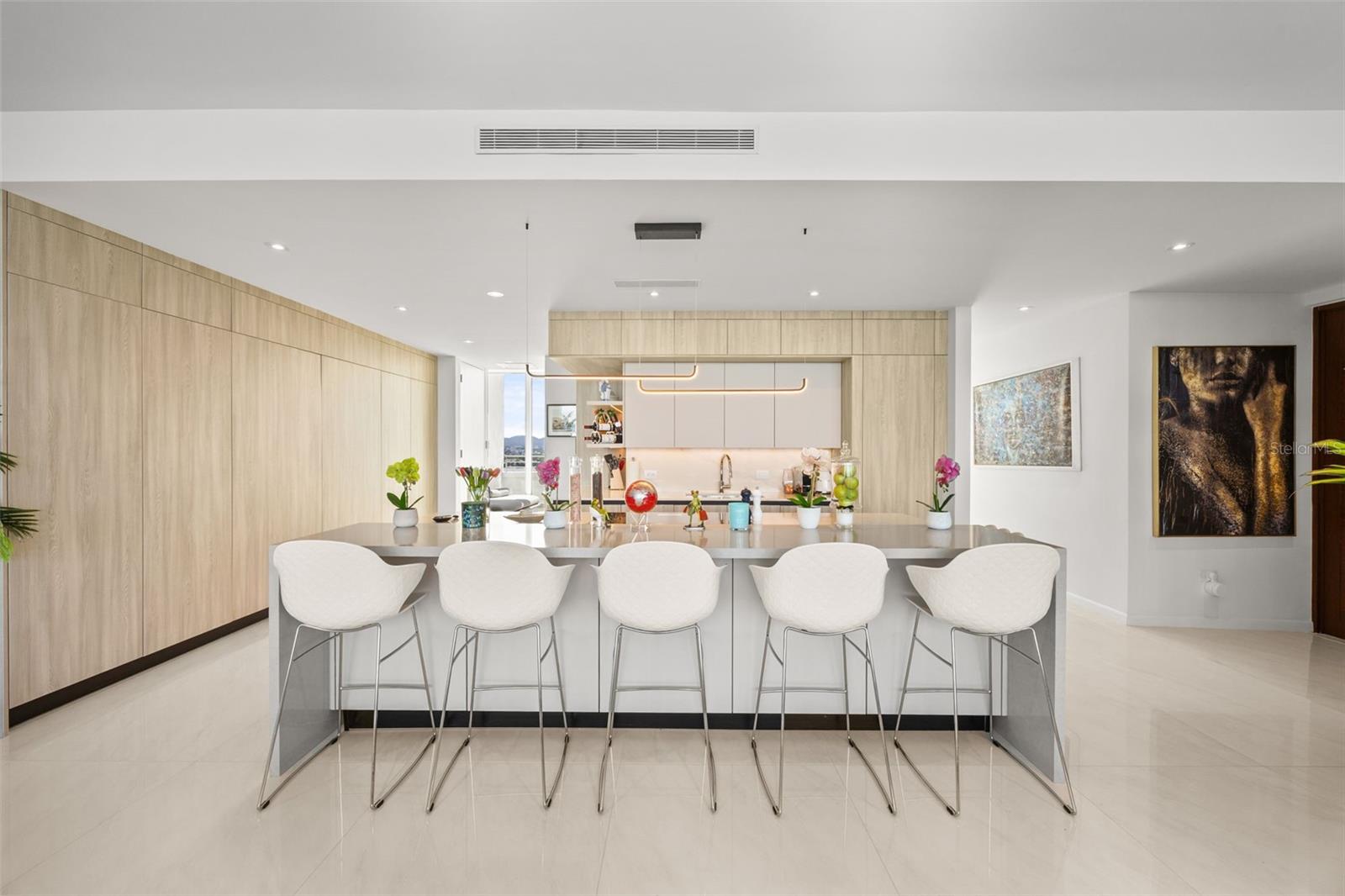 SURFSIDE MANSIONS - Residential