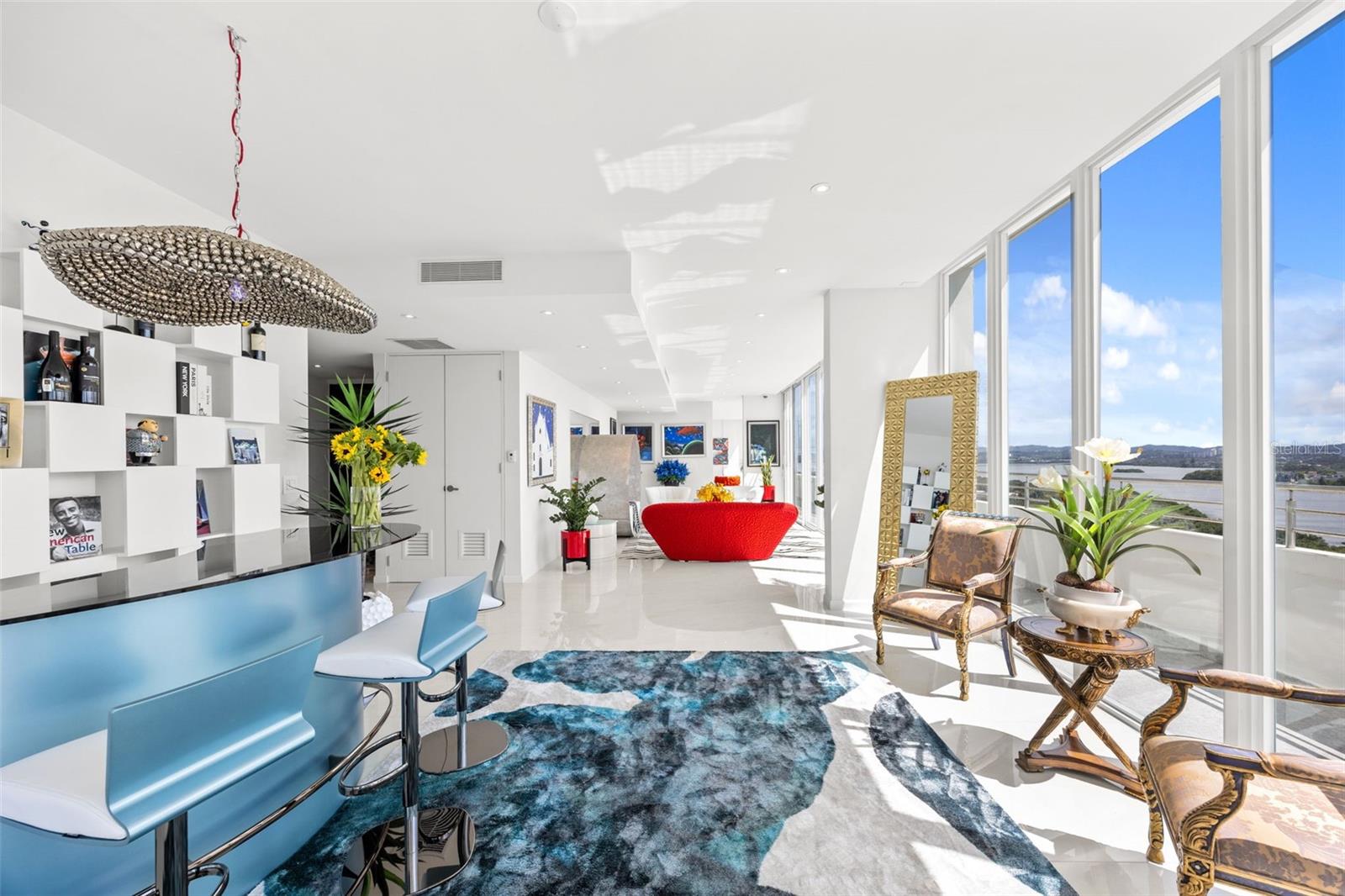 SURFSIDE MANSIONS - Residential