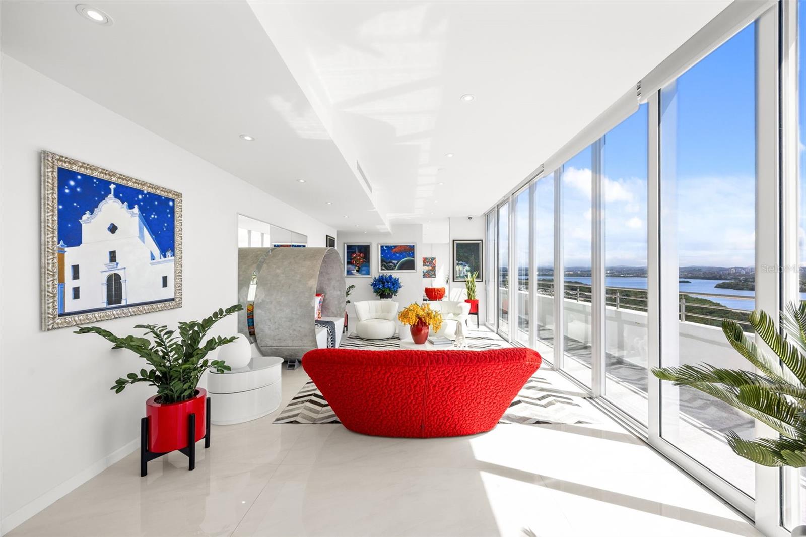 SURFSIDE MANSIONS - Residential