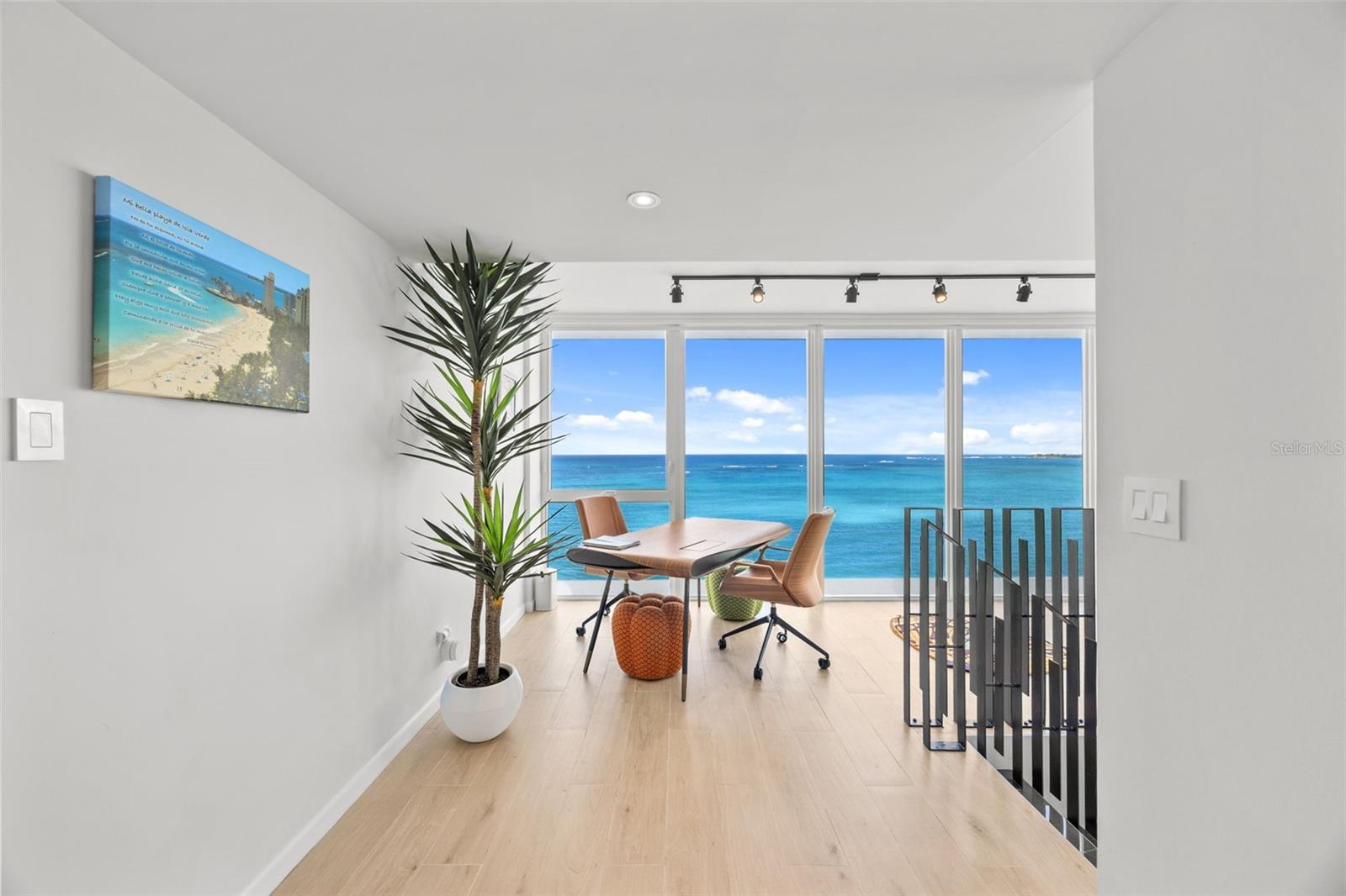 SURFSIDE MANSIONS - Residential