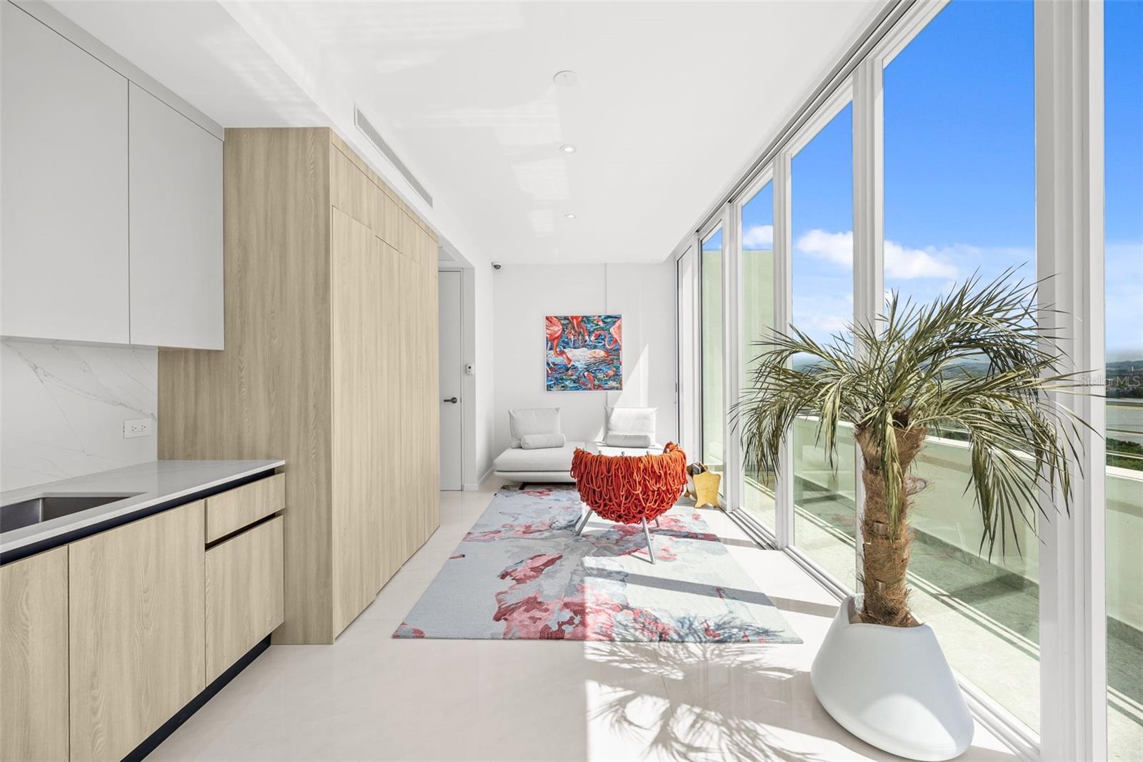 SURFSIDE MANSIONS - Residential