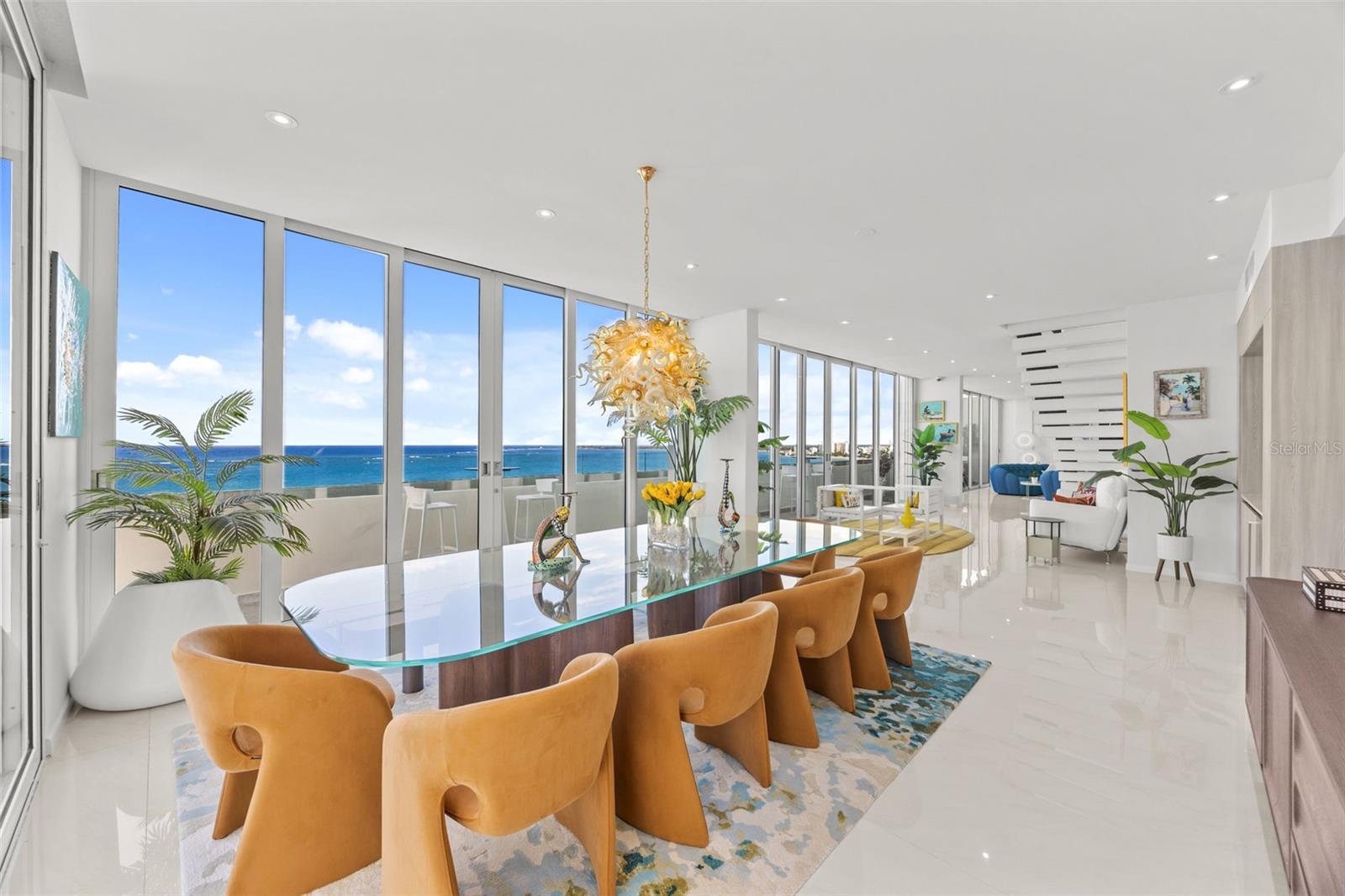 SURFSIDE MANSIONS - Residential