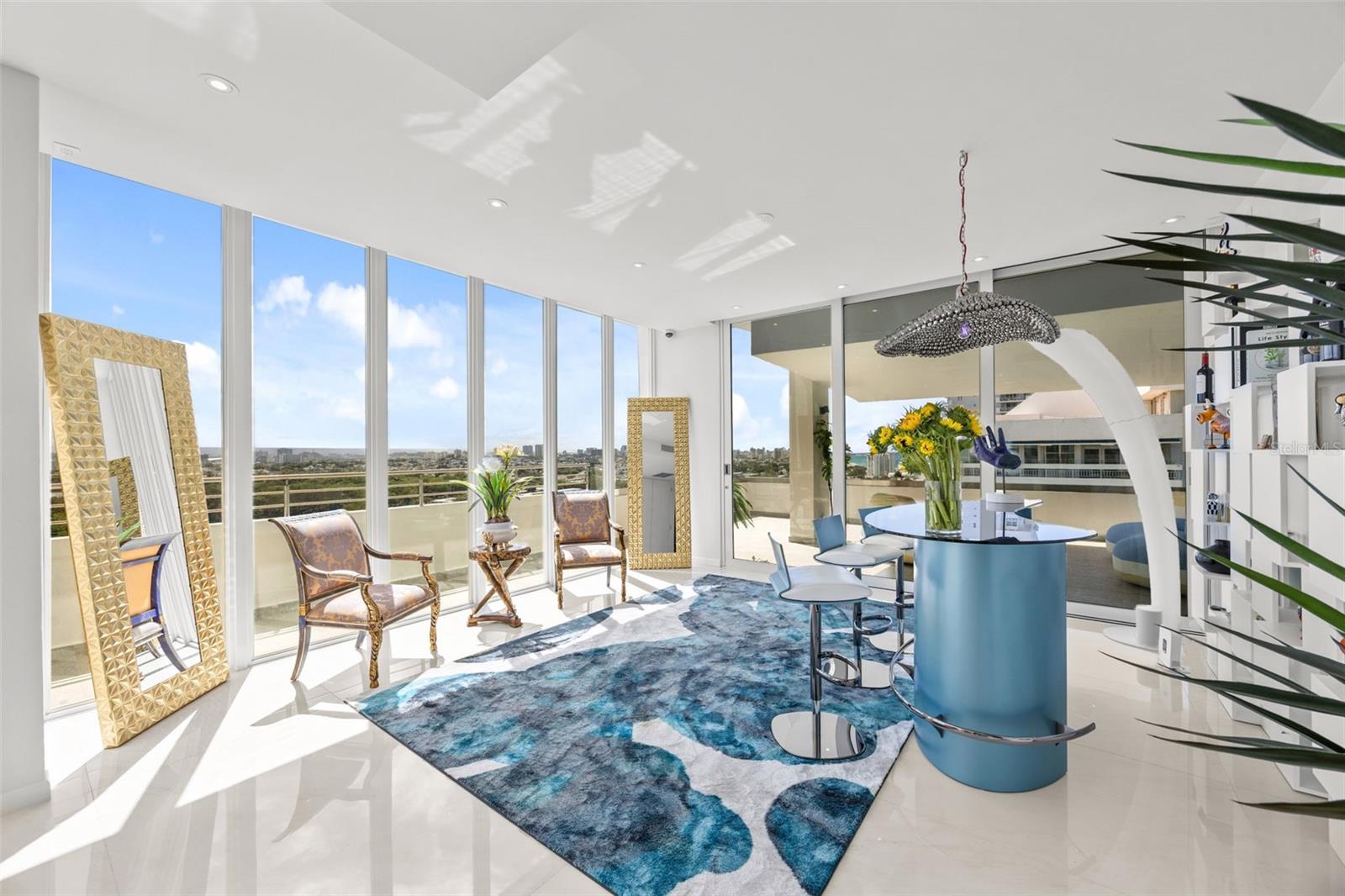 SURFSIDE MANSIONS - Residential